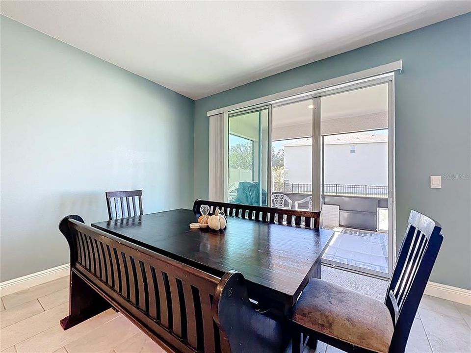 На продажу: $449,900 (5 спален, 3 ванн, 3609 Квадратных фут)