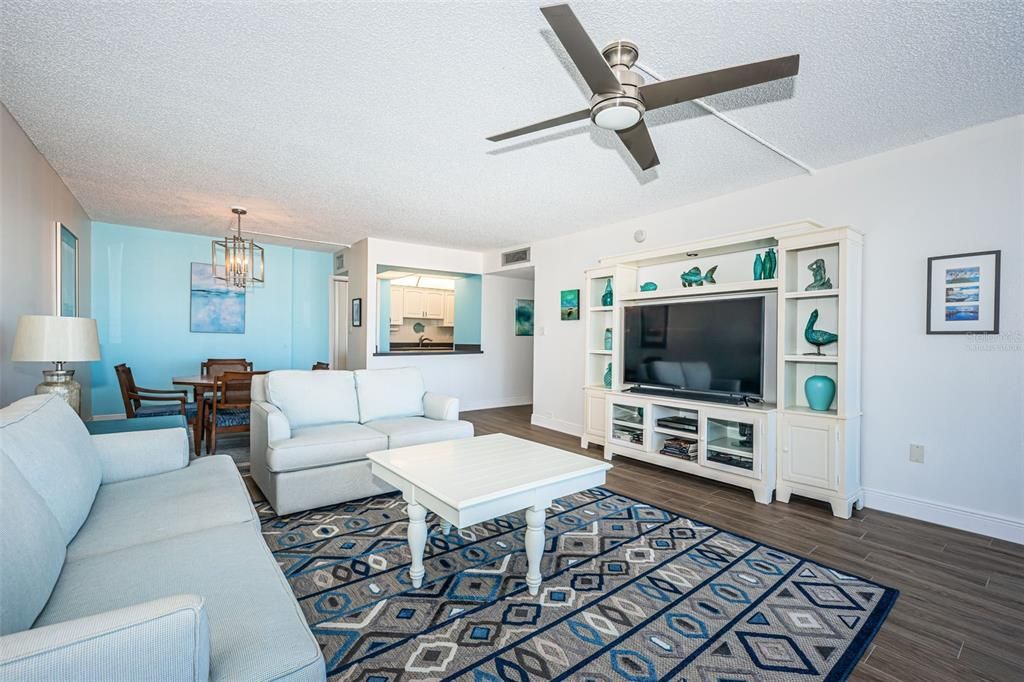 En Venta: $469,000 (2 camas, 2 baños, 1265 Pies cuadrados)