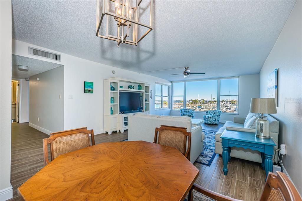 En Venta: $469,000 (2 camas, 2 baños, 1265 Pies cuadrados)