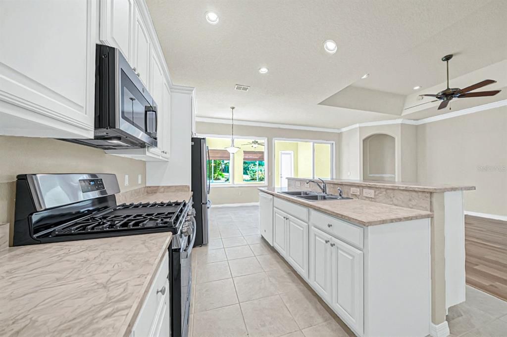 For Sale: $450,000 (3 beds, 2 baths, 2392 Square Feet)