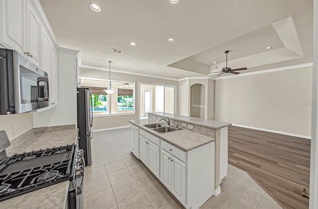 For Sale: $450,000 (3 beds, 2 baths, 2392 Square Feet)