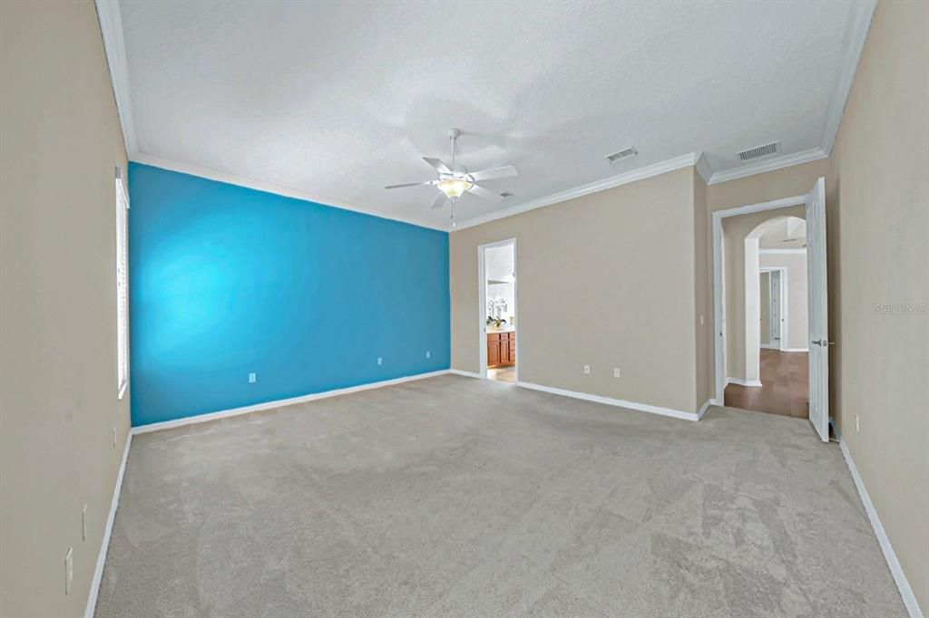 For Sale: $450,000 (3 beds, 2 baths, 2392 Square Feet)