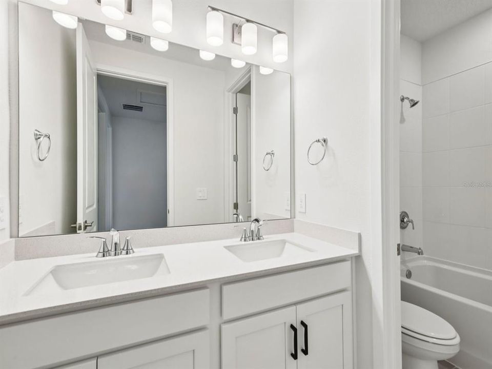 待售: $525,742 (5 贝兹, 3 浴室, 3232 平方英尺)