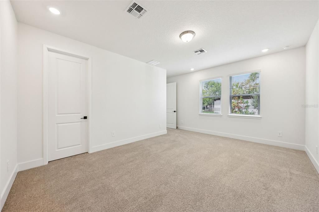 На продажу: $449,990 (5 спален, 3 ванн, 3232 Квадратных фут)