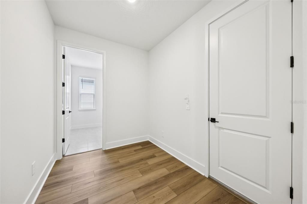 На продажу: $449,990 (5 спален, 3 ванн, 3232 Квадратных фут)