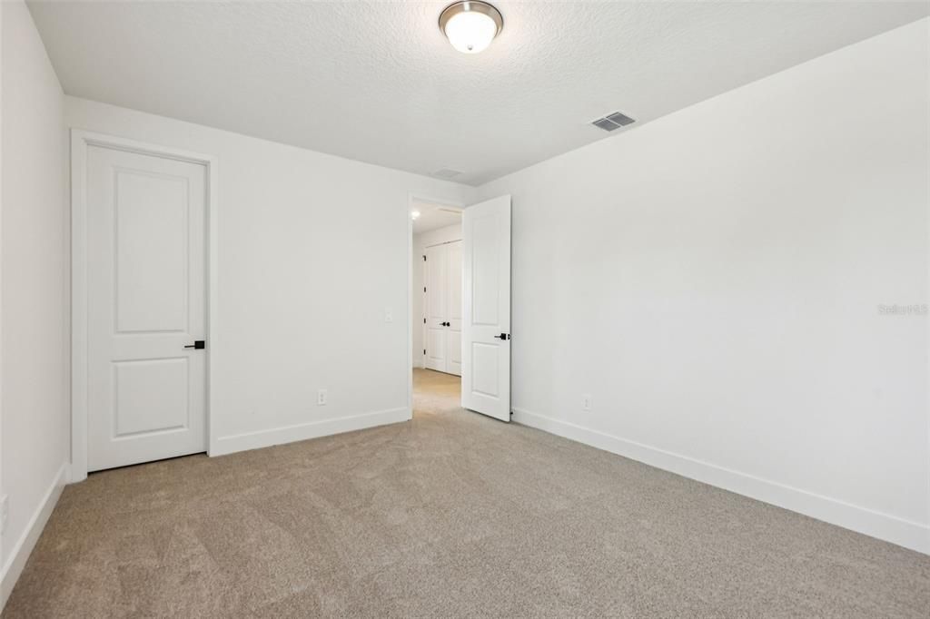 На продажу: $449,990 (5 спален, 3 ванн, 3232 Квадратных фут)