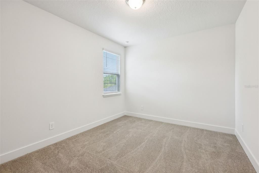 На продажу: $449,990 (5 спален, 3 ванн, 3232 Квадратных фут)