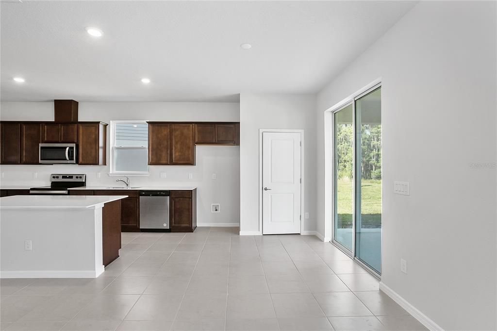 出租: $2,600 (3 贝兹, 2 浴室, 1836 平方英尺)