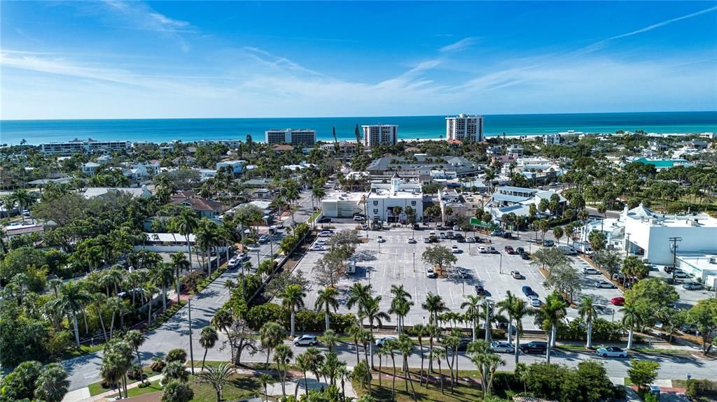 For Sale: $1,375,000 (0.23 acres)