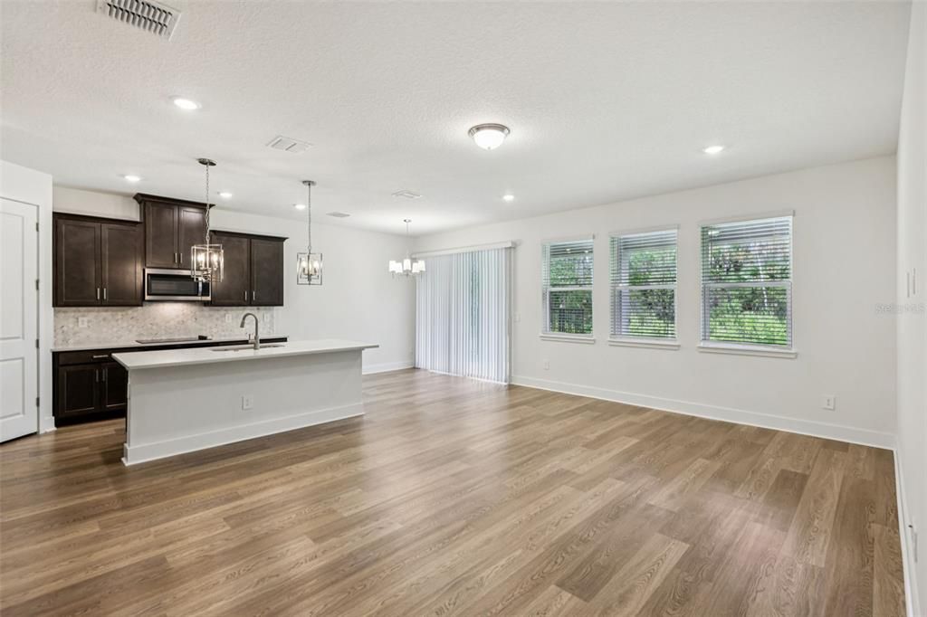 For Sale: $456,080 (4 beds, 3 baths, 2337 Square Feet)