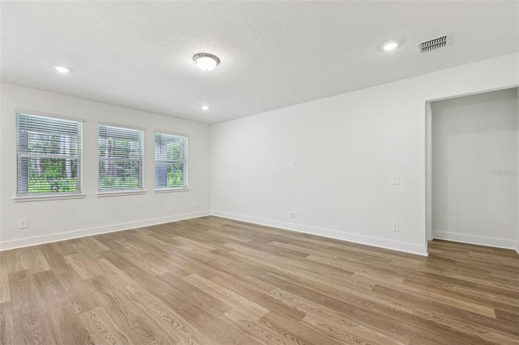 For Sale: $456,080 (4 beds, 3 baths, 2337 Square Feet)