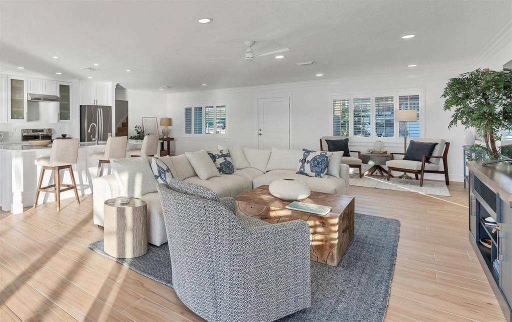 На продажу: $1,555,000 (3 спален, 3 ванн, 2390 Квадратных фут)