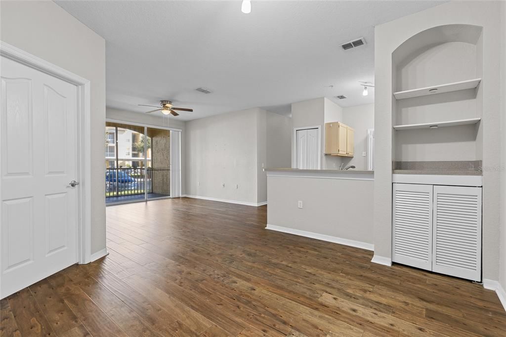 For Sale: $248,000 (3 beds, 2 baths, 1243 Square Feet)