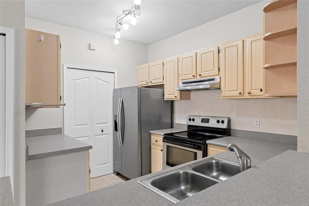 For Sale: $248,000 (3 beds, 2 baths, 1243 Square Feet)