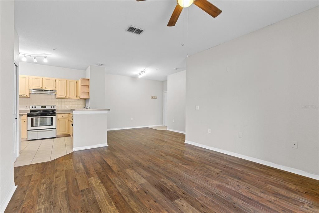 For Sale: $248,000 (3 beds, 2 baths, 1243 Square Feet)