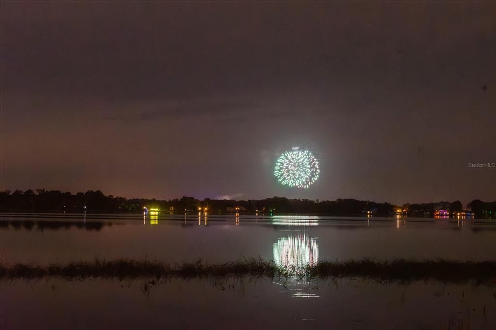 合同活跃: $2,750,000 (4.56 acres)