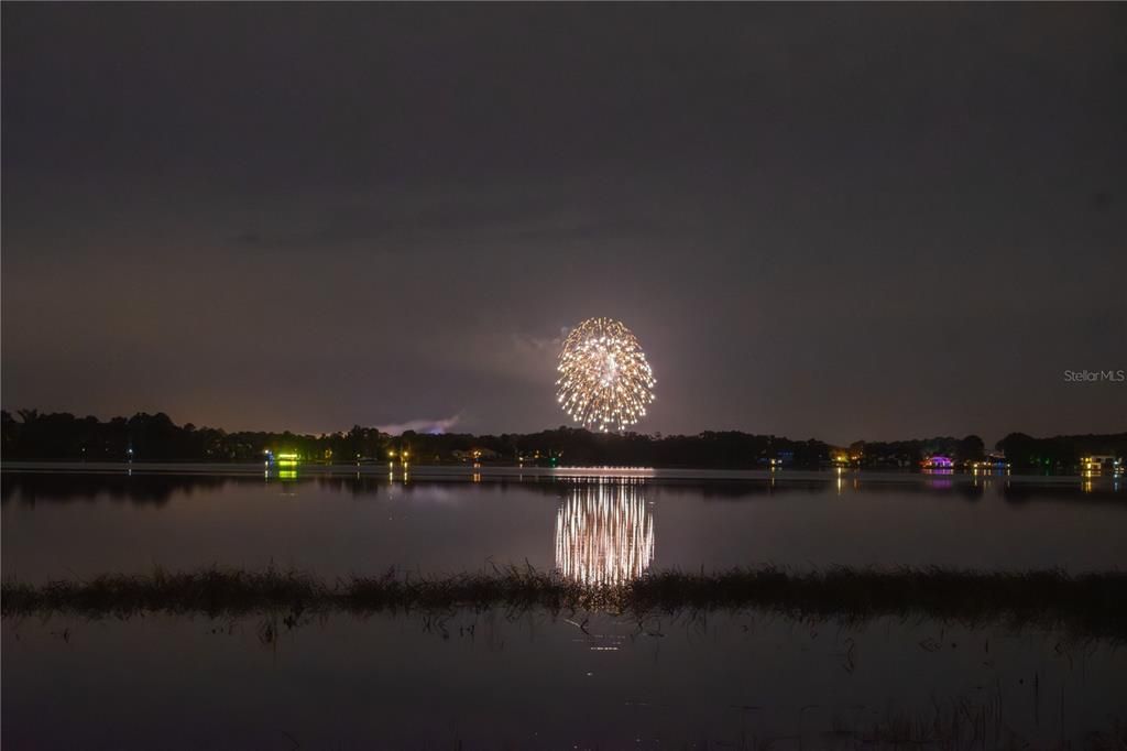 合同活跃: $2,750,000 (4.56 acres)