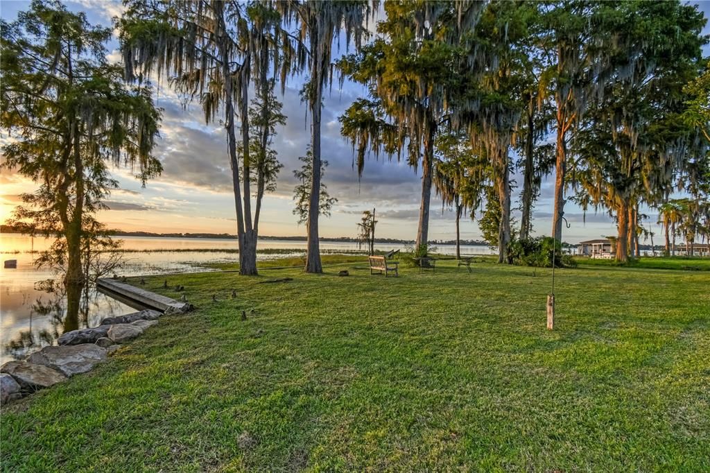 合同活跃: $2,750,000 (4.56 acres)