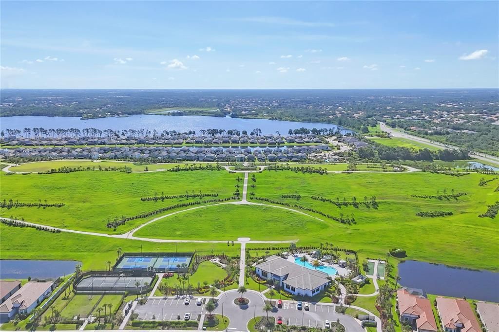 Active With Contract: $595,000 (4 beds, 3 baths, 2655 Square Feet)