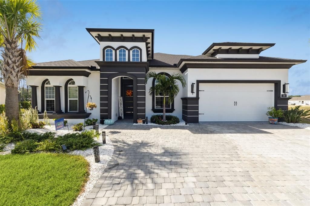 En Venta: $899,900 (4 camas, 3 baños, 2568 Pies cuadrados)