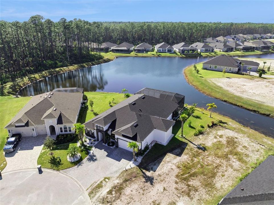 En Venta: $899,900 (4 camas, 3 baños, 2568 Pies cuadrados)