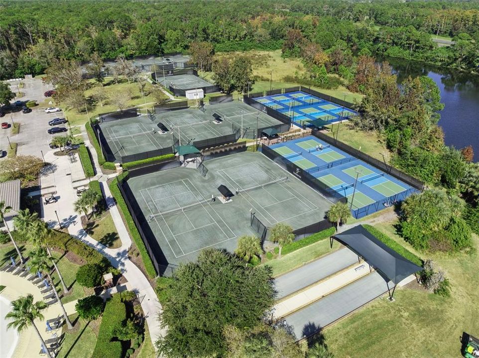 En Venta: $899,900 (4 camas, 3 baños, 2568 Pies cuadrados)