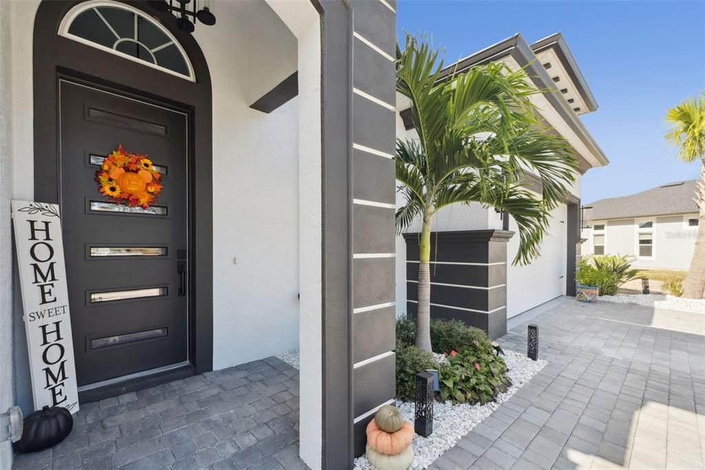 En Venta: $899,900 (4 camas, 3 baños, 2568 Pies cuadrados)