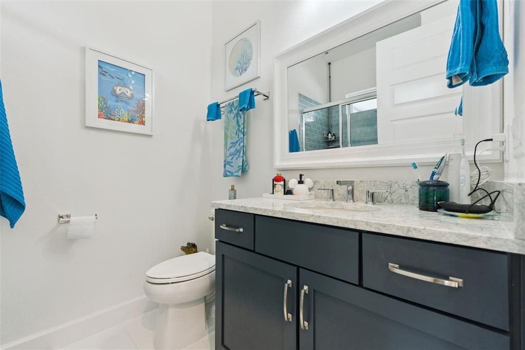 En Venta: $899,900 (4 camas, 3 baños, 2568 Pies cuadrados)