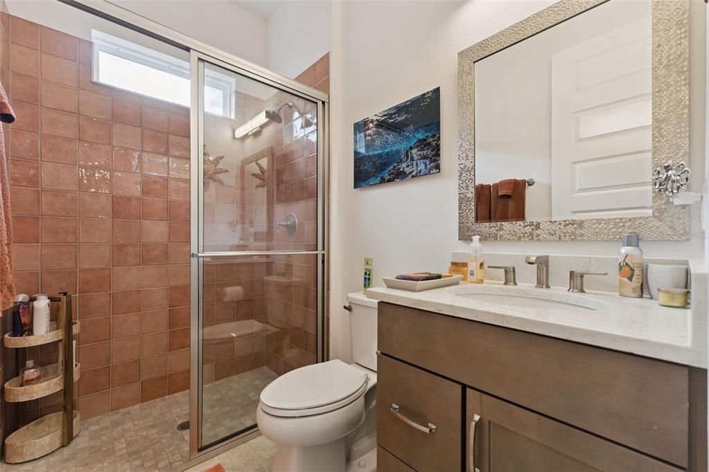 En Venta: $899,900 (4 camas, 3 baños, 2568 Pies cuadrados)