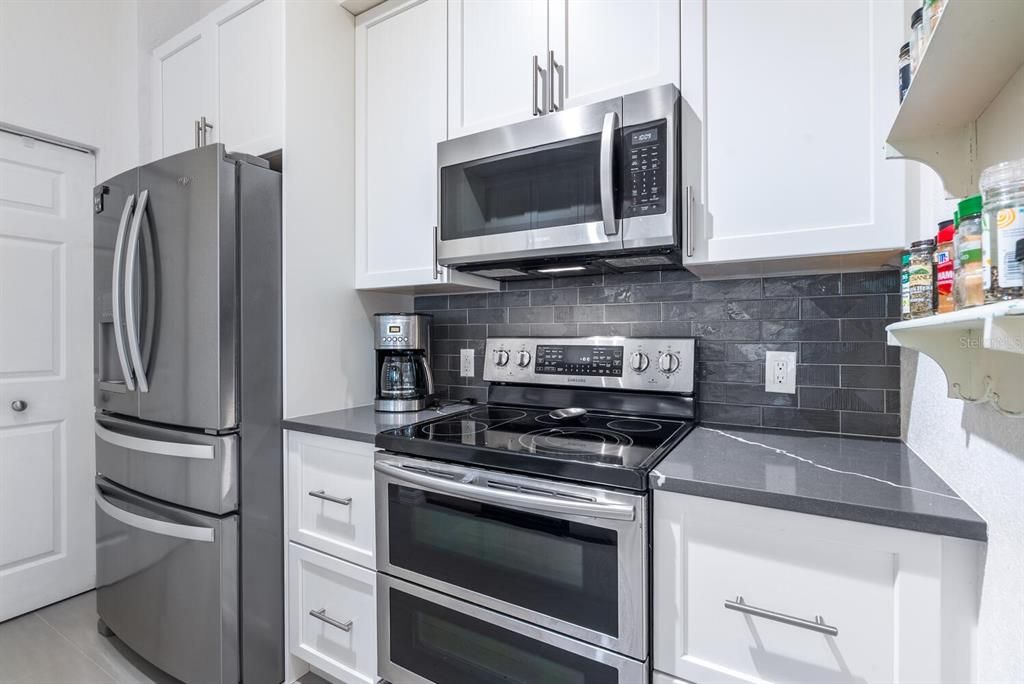 待售: $575,000 (3 贝兹, 2 浴室, 1425 平方英尺)