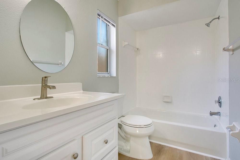 待售: $319,900 (4 贝兹, 2 浴室, 1356 平方英尺)