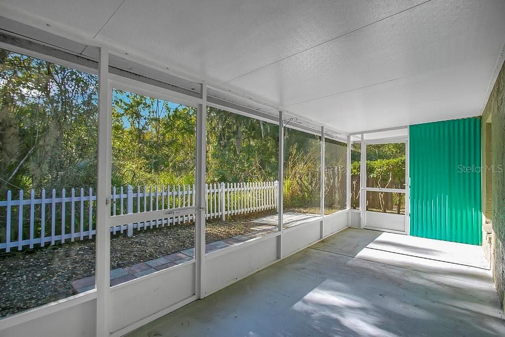 待售: $319,900 (4 贝兹, 2 浴室, 1356 平方英尺)