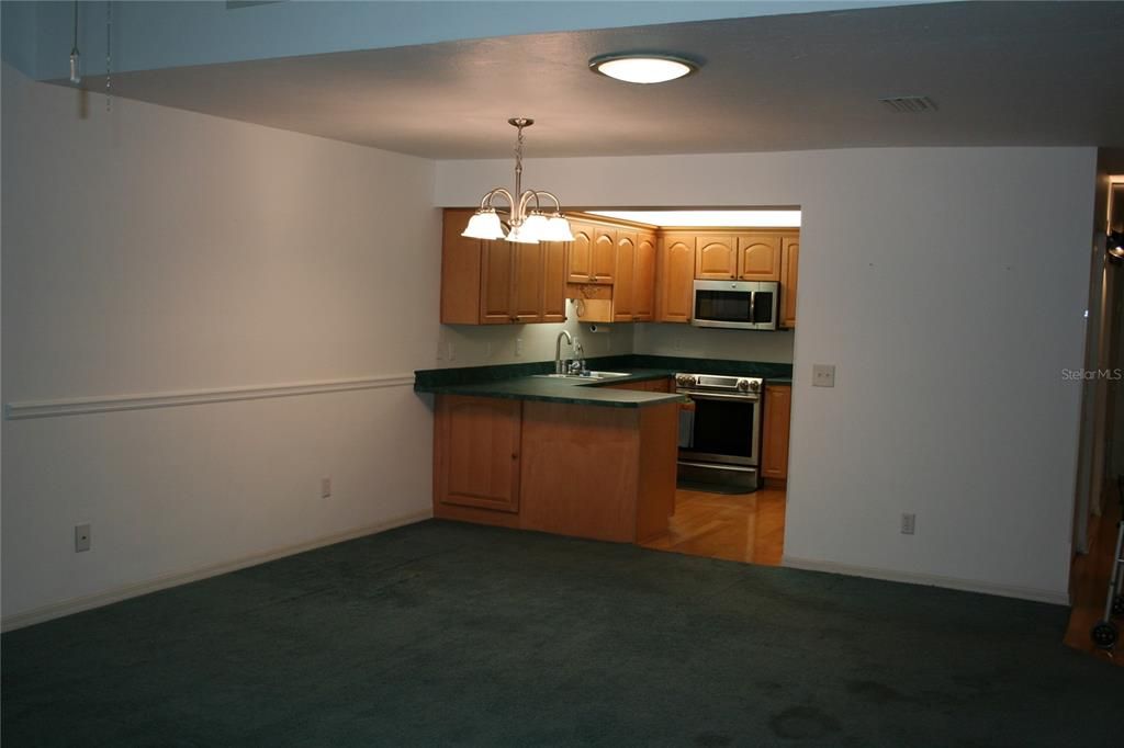 На продажу: $195,000 (2 спален, 2 ванн, 1264 Квадратных фут)