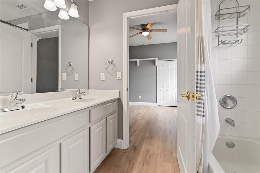 For Sale: $685,000 (5 beds, 3 baths, 3364 Square Feet)