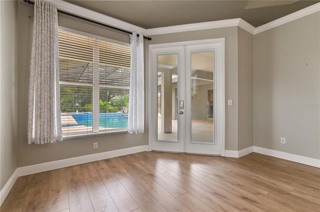 For Sale: $685,000 (5 beds, 3 baths, 3364 Square Feet)