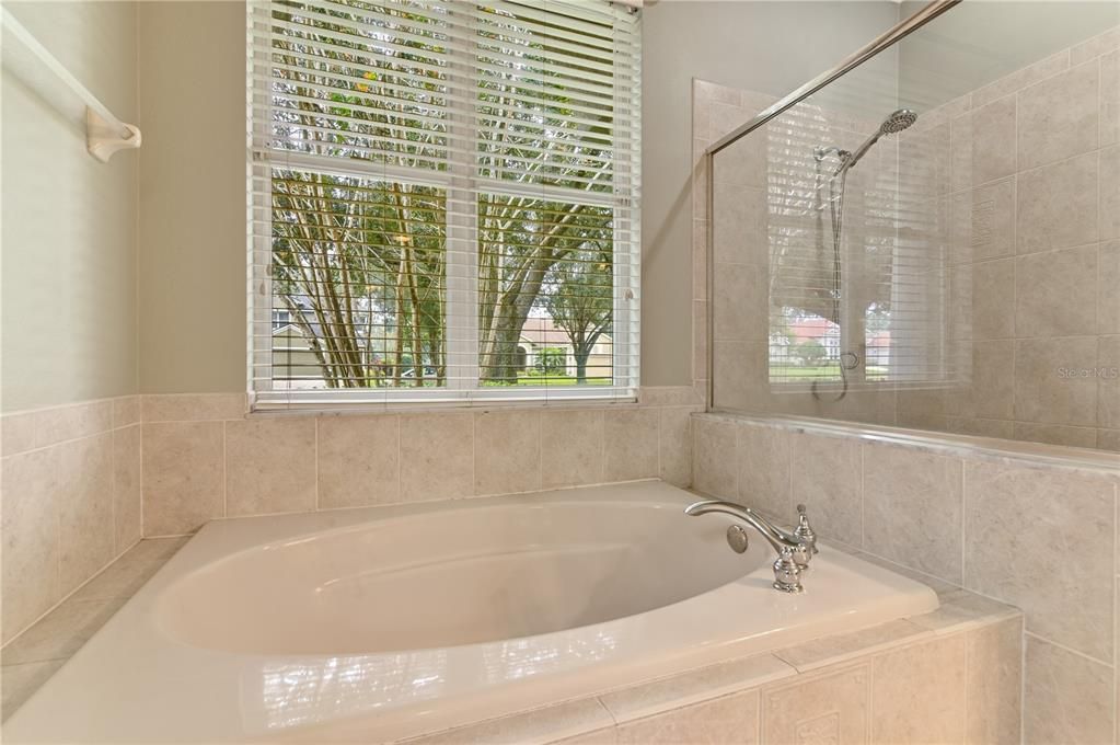 For Sale: $685,000 (5 beds, 3 baths, 3364 Square Feet)