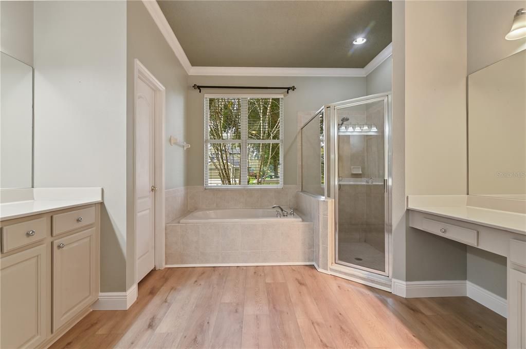 For Sale: $685,000 (5 beds, 3 baths, 3364 Square Feet)