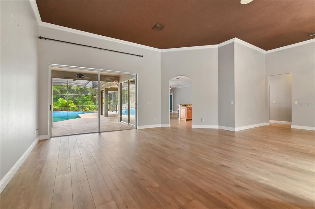 For Sale: $685,000 (5 beds, 3 baths, 3364 Square Feet)