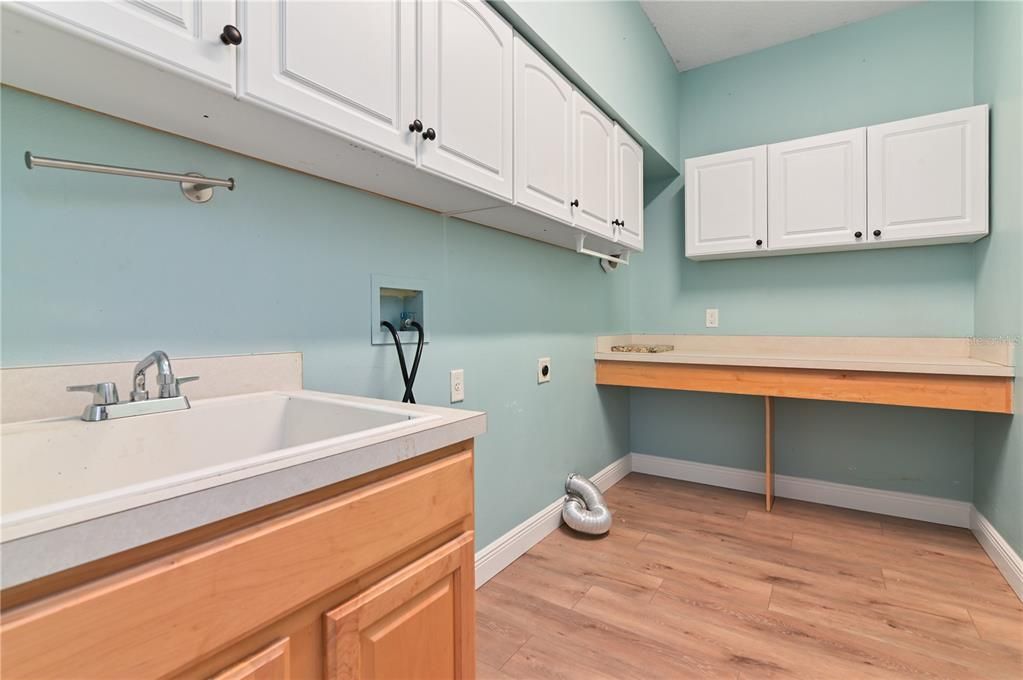 For Sale: $685,000 (5 beds, 3 baths, 3364 Square Feet)