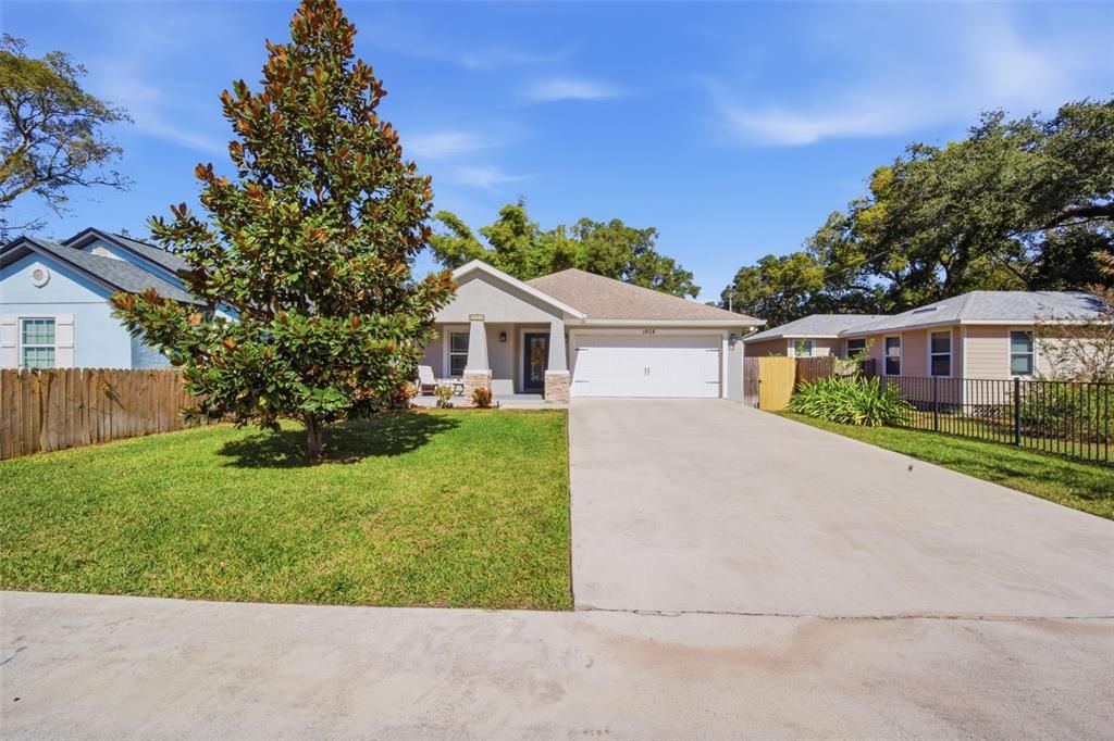For Sale: $525,000 (3 beds, 2 baths, 1636 Square Feet)