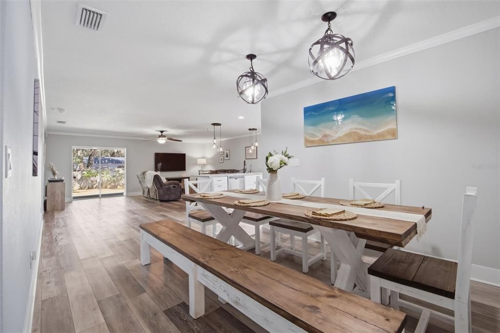 For Sale: $525,000 (3 beds, 2 baths, 1636 Square Feet)