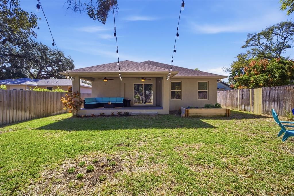 For Sale: $525,000 (3 beds, 2 baths, 1636 Square Feet)