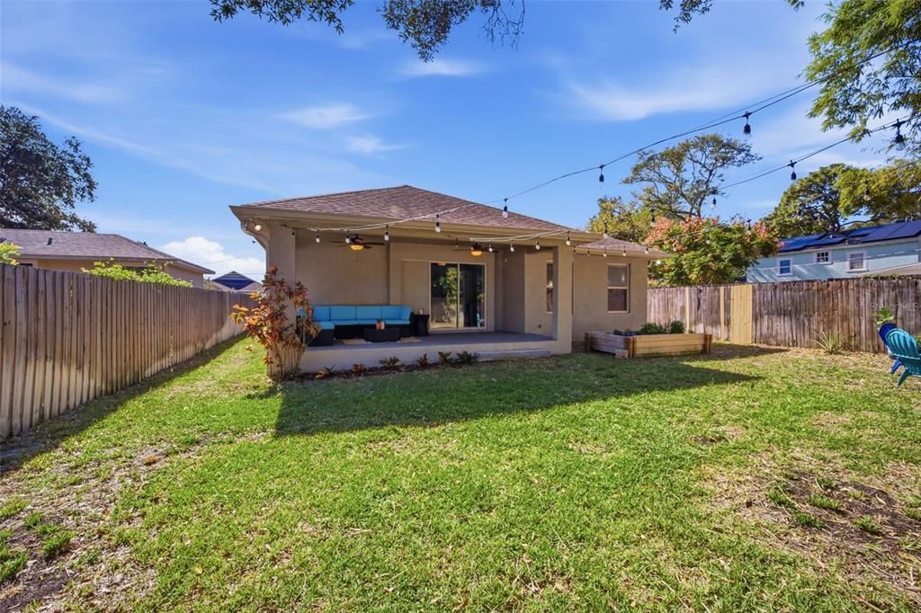 For Sale: $525,000 (3 beds, 2 baths, 1636 Square Feet)