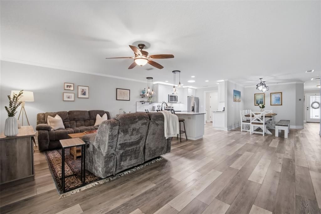 For Sale: $525,000 (3 beds, 2 baths, 1636 Square Feet)