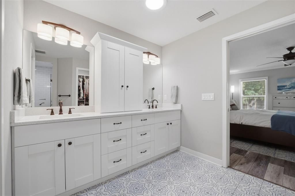 For Sale: $525,000 (3 beds, 2 baths, 1636 Square Feet)