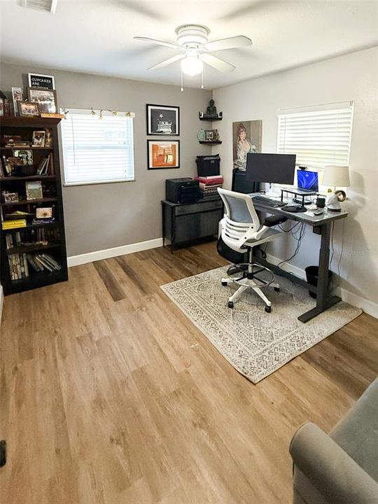 En Venta: $650,000 (3 camas, 3 baños, 1924 Pies cuadrados)