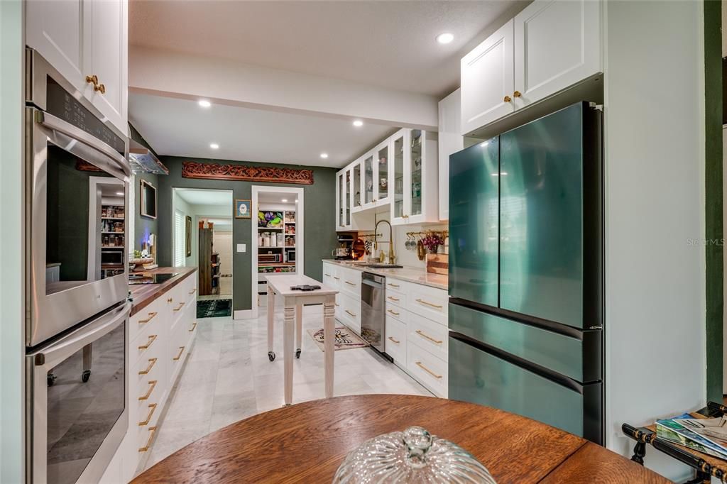 En Venta: $650,000 (3 camas, 3 baños, 1924 Pies cuadrados)