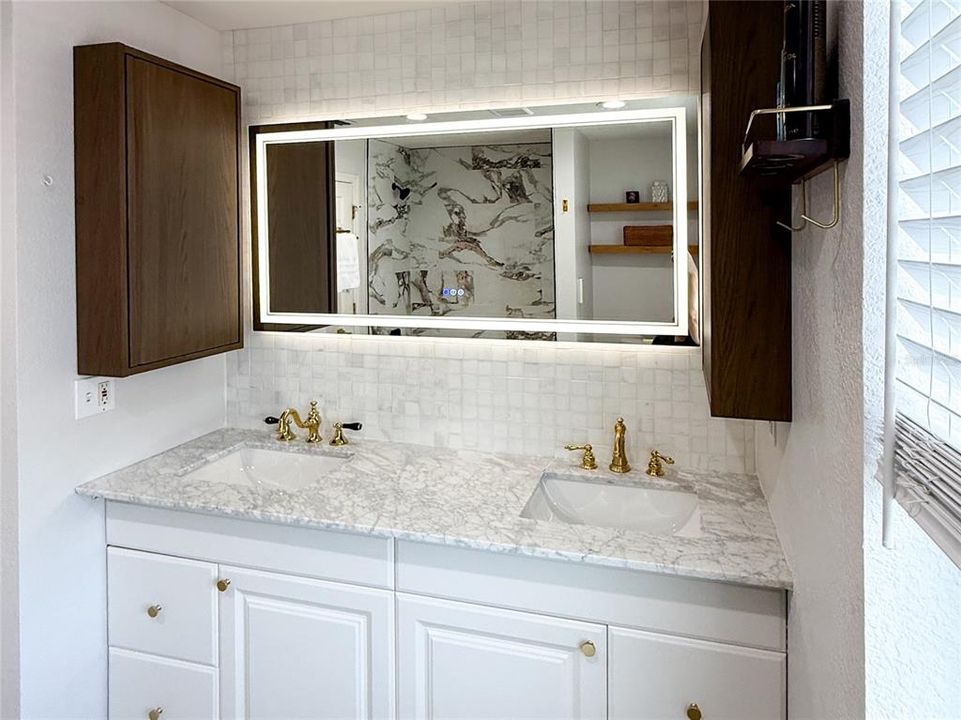 En Venta: $650,000 (3 camas, 3 baños, 1924 Pies cuadrados)