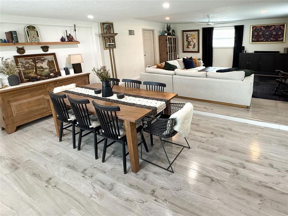 En Venta: $650,000 (3 camas, 3 baños, 1924 Pies cuadrados)