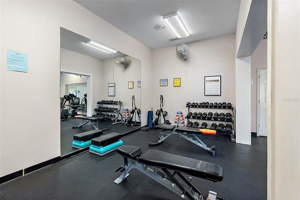 合同活跃: $707,000 (2 贝兹, 2 浴室, 1470 平方英尺)